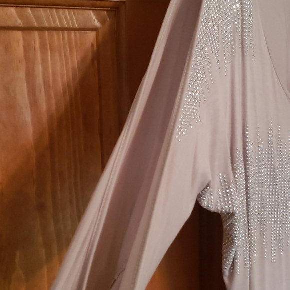 Top - Picture 3 of 3